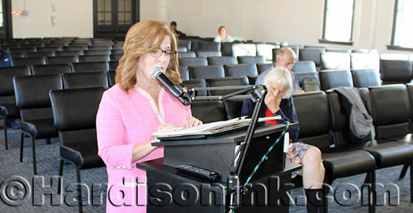 Leatha Keene helps Levy County HardisonInk.com